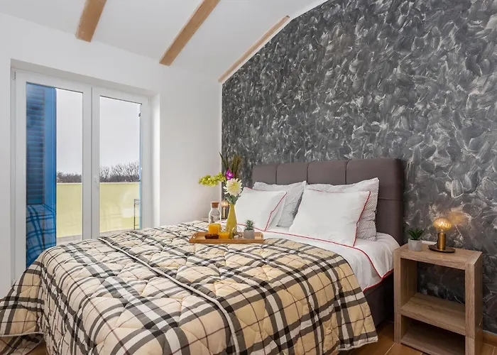 Gorgeous In * Dobrinj