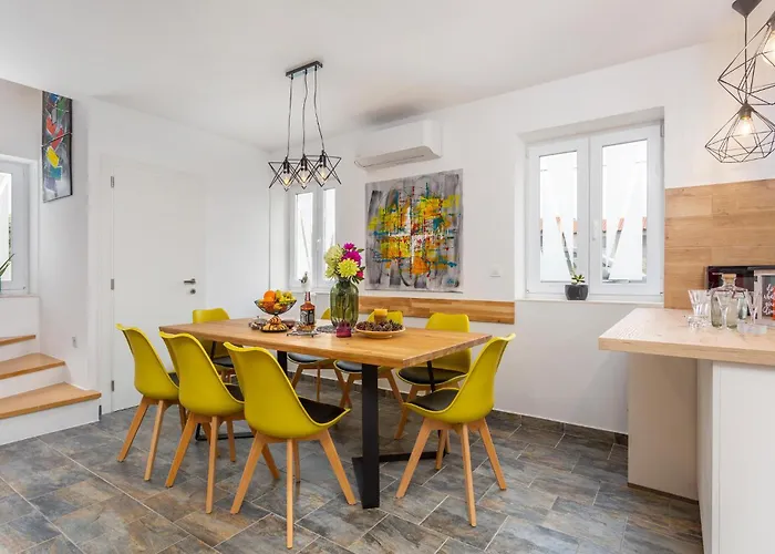 Gorgeous In Semesterbostad *