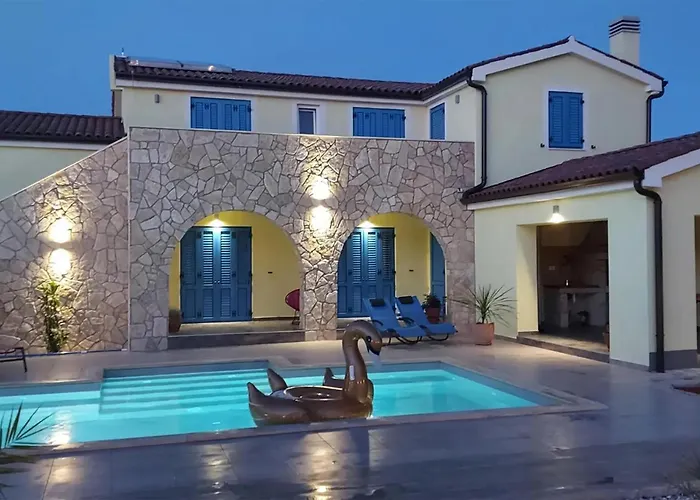 Semesterbostad Gorgeous In Dobrinj