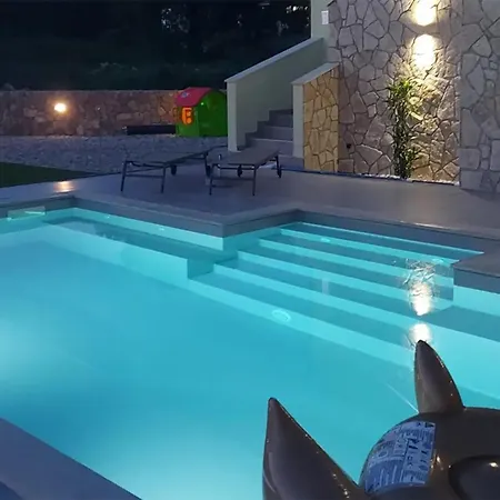Amazing In Holiday home Dobrinj